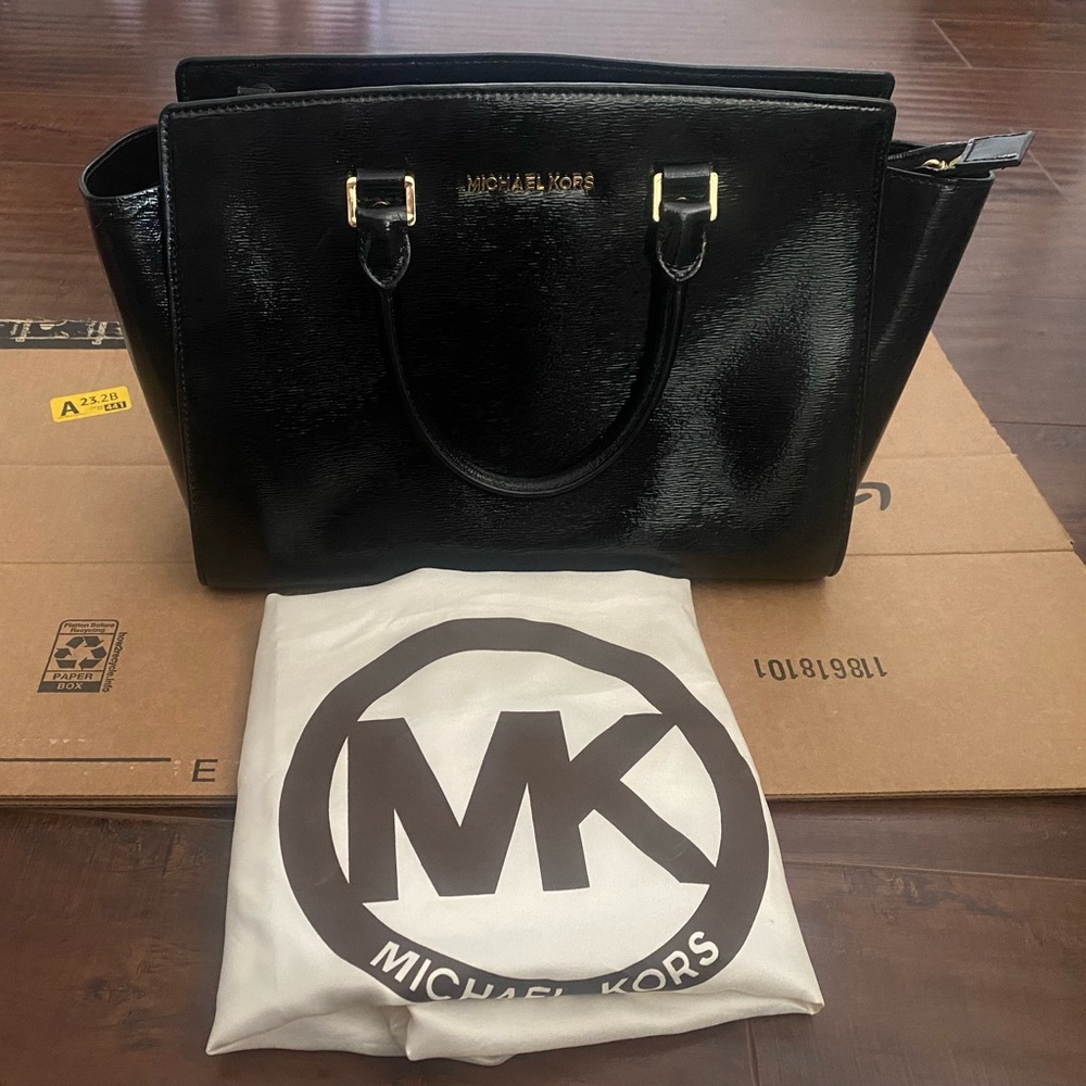 Michael Kors purse